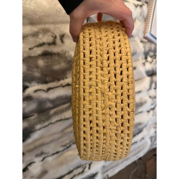 Pretty Woven Purse - Picture 5 of 8